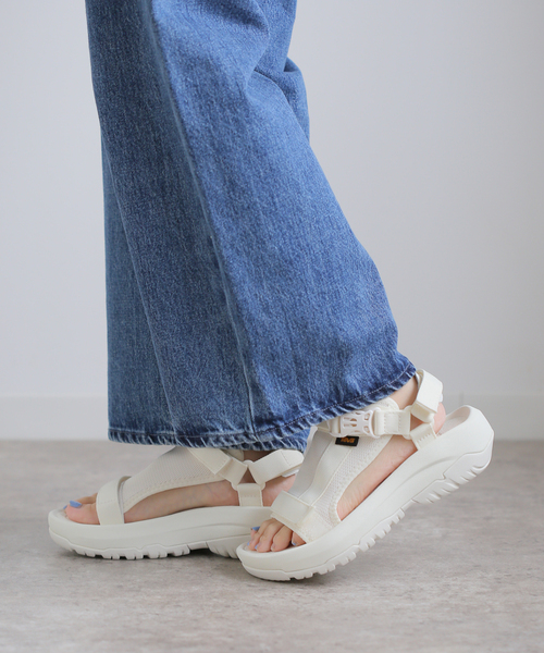 IENA（イエナ）の「Teva/テバ W HURRICANE AMPSOLE VOLT サンダル 1155030（サンダル・レディース・ブラック系その他/ホワイト・24cm/21/22cm/23cm）」の3枚目の写真