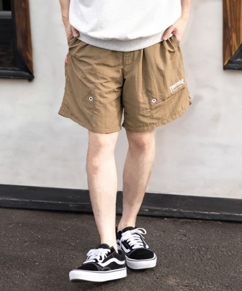 THRASHER（スラッシャー）の「【THRASHER/スラッシャー】ナイロン裏メッシュ ロゴワンポイント ショートパンツ（チノパンツ・メンズ・ベージュ/グリーン/ブラック・M/L/XL）」の2枚目の写真