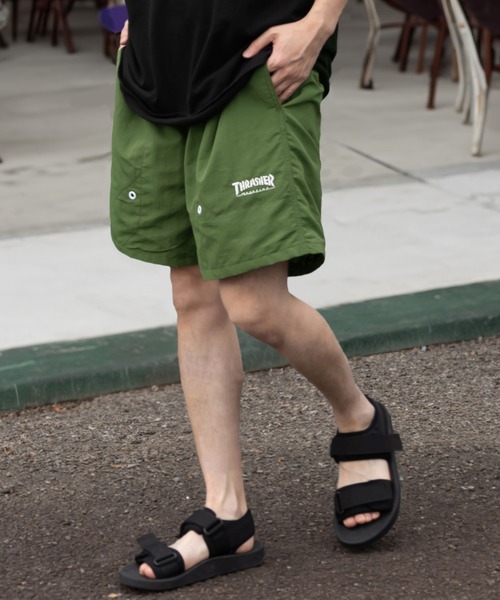 THRASHER（スラッシャー）の「【THRASHER/スラッシャー】ナイロン裏メッシュ ロゴワンポイント ショートパンツ（チノパンツ・メンズ・ベージュ/グリーン/ブラック・M/L/XL）」の3枚目の写真