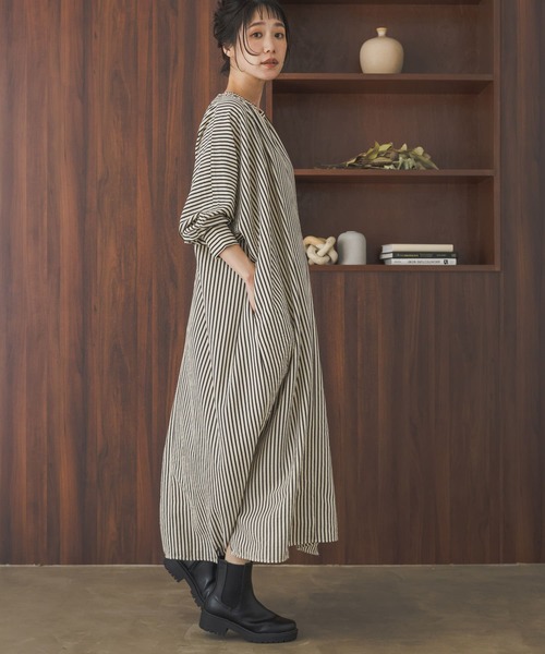 URBAN RESEARCH DOORS(アーバンリサーチドアーズ)の「ストライプロングワンピース(ワンピース・レディース・ベージュ/ブラック・MEDIUM)」の18枚目の写真