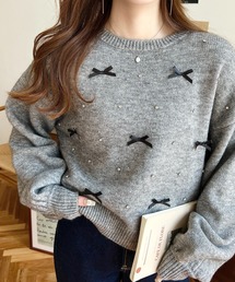 リボン付きグレーのニットセーター Ada. ニット セーター リボン チョーカー付き ゆるVネック