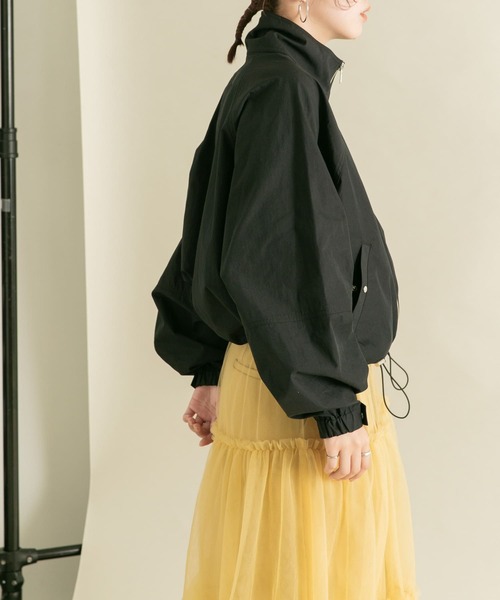 KBF（ケイビーエフ）の「スタンドカラーブルゾン（ブルゾン・レディース・ブラック/オフホワイト・ONE）」の9枚目の写真