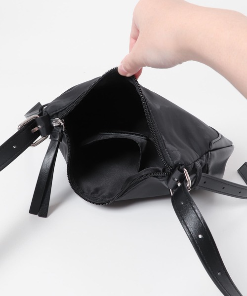 SENSE OF PLACE by URBAN RESEARCH(センスオブプレイスバイアーバンリサーチ)の「ダブルアジャストナイロンショルダー(ショルダーバッグ・メンズ・ブラック/グレー/チャコールグレー・ONE)」の17枚目の写真