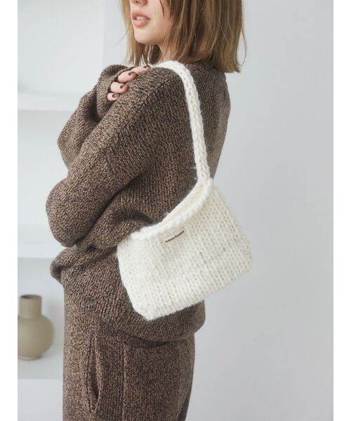 Ungrid（アングリッド）の「ローゲージニットハンドバッグ（ハンドバッグ・レディース・オフホワイト/ブルー/ピンク・FREE）」の5枚目の写真