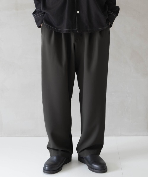 Iroquois（イロコイ）の「COMFORT TWILL 2TUCK SL  コンフォートツイル2タックワイドイージースラックス（スラックス・メンズ・ブラック/グレイッシュベージュ/チャコールグレー・1/2/3）」の16枚目の写真