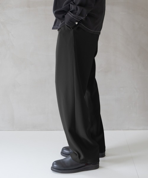 Iroquois（イロコイ）の「COMFORT TWILL 2TUCK SL  コンフォートツイル2タックワイドイージースラックス（スラックス・メンズ・ブラック/グレイッシュベージュ/チャコールグレー・1/2/3）」の18枚目の写真