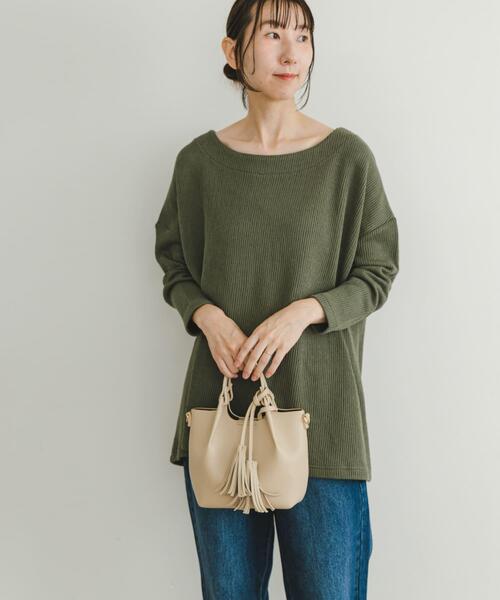 ITEMS URBANRESEARCH(アイテムズ アーバンリサーチ)の「ボートネックニットソー(Tシャツ/カットソー・レディース・カーキ/チャコールグレー/ライトベージュ・FREE)」の7枚目の写真