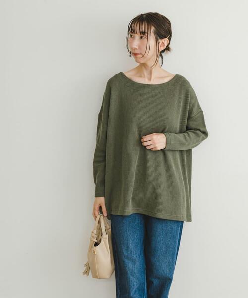 ITEMS URBANRESEARCH(アイテムズ アーバンリサーチ)の「ボートネックニットソー(Tシャツ/カットソー・レディース・カーキ/チャコールグレー/ライトベージュ・FREE)」の10枚目の写真