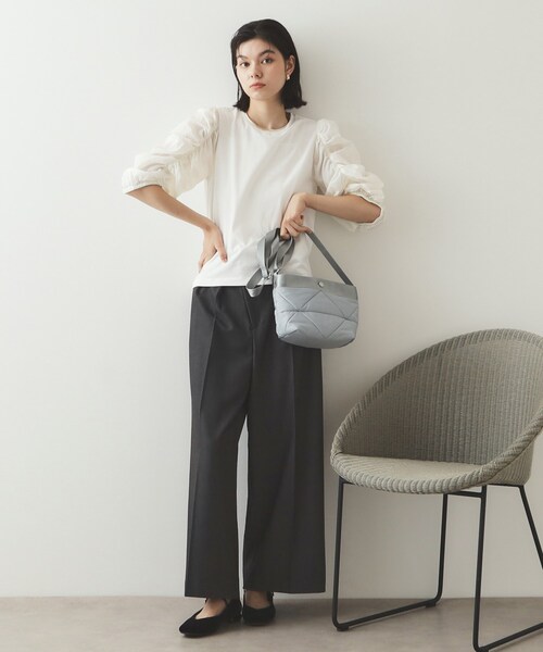 OPAQUE.CLIP(オペークドットクリップ)の「◆シアーシャーリングスリーブ ドッキングカットソー【洗濯機洗い可】(Tシャツ/カットソー・レディース・ブラック/グレー/オフホワイト・40/38/36)」の5枚目の写真