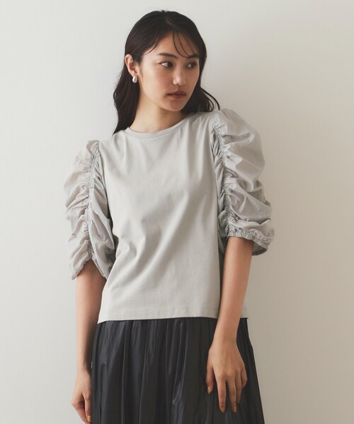 OPAQUE.CLIP(オペークドットクリップ)の「◆シアーシャーリングスリーブ ドッキングカットソー【洗濯機洗い可】(Tシャツ/カットソー・レディース・ブラック/グレー/オフホワイト・40/38/36)」の16枚目の写真