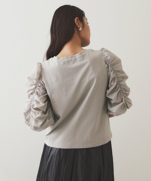 OPAQUE.CLIP(オペークドットクリップ)の「◆シアーシャーリングスリーブ ドッキングカットソー【洗濯機洗い可】(Tシャツ/カットソー・レディース・ブラック/グレー/オフホワイト・40/38/36)」の18枚目の写真