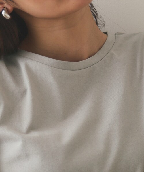 OPAQUE.CLIP(オペークドットクリップ)の「◆シアーシャーリングスリーブ ドッキングカットソー【洗濯機洗い可】(Tシャツ/カットソー・レディース・ブラック/グレー/オフホワイト・40/38/36)」の19枚目の写真