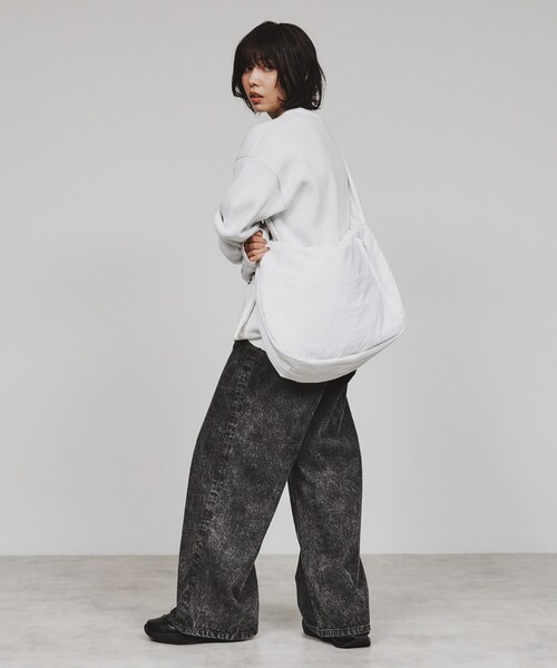 tk.TAKEO KIKUCHI(ティーケータケオキクチ)の「パテッドラウンドショルダーBAG(ショルダーバッグ・レディース・ホワイト系3/ブラック/オリーブ系5/ブラック系・00)」の8枚目の写真