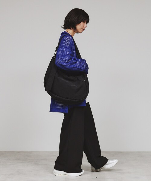 tk.TAKEO KIKUCHI(ティーケータケオキクチ)の「パテッドラウンドショルダーBAG(ショルダーバッグ・レディース・ホワイト系3/ブラック/オリーブ系5/ブラック系・00)」の10枚目の写真