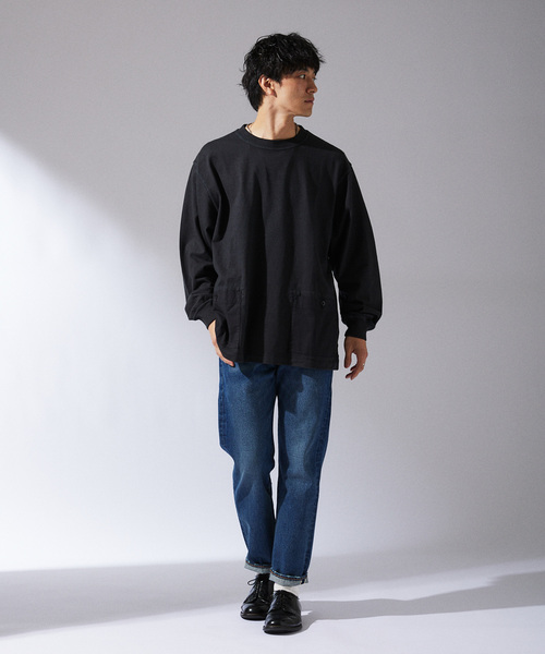 ARMY TWILL（アーミーツイル）の「ARMY TWILL / アーミーツイル 別注 2ポケット ロングスリーブTシャツ（Tシャツ/カットソー・メンズ・ホワイト/ブラック/カーキ・MEDIUM/LARGE）」の4枚目の写真