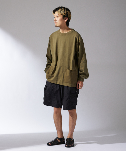 ARMY TWILL（アーミーツイル）の「ARMY TWILL / アーミーツイル 別注 2ポケット ロングスリーブTシャツ（Tシャツ/カットソー・メンズ・ホワイト/ブラック/カーキ・MEDIUM/LARGE）」の6枚目の写真
