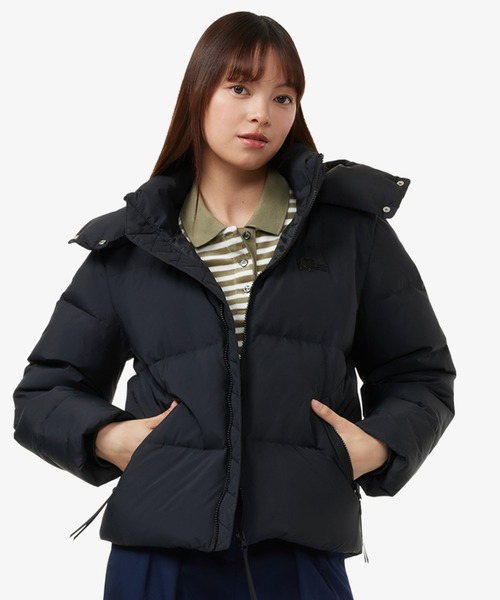 LACOSTE（ラコステ）の「ウィメンズ ボリュームハイネック ナイロンショート ダックダウンジャケット / フード取り外し可（ダウンジャケット/コート・レディース・ブラック/オレンジ/モスグリーン/ダークブルー・34/36/38/40）」の16枚目の写真