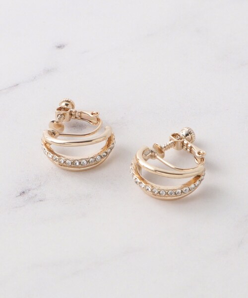 SHOO・LA・RUE（シューラルー）の「【セレモニー】ビジューレーンハーフループイヤーアクセ（ピアス（両耳用）・レディース・ピンクゴールド/ゴールド/ゴールド系その他/シルバー系/ゴールド系/シルバー・00）」の6枚目の写真