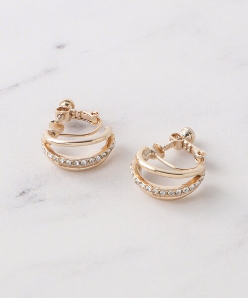SHOO・LA・RUE（シューラルー）の「【セレモニー】ビジューレーンハーフループイヤーアクセ（ピアス（両耳用）・レディース・ピンクゴールド/ゴールド/ゴールド系その他/シルバー系/ゴールド系/シルバー・00）」の8枚目の写真
