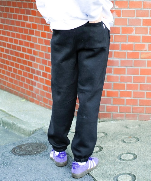 roial(ロイアル)の「SWEAT PANTS/ROIAL(ロイアル)ワンポイントロゴ刺繍スウェットパンツジョガーパンツ(スウェットパンツ・メンズ・ピンク/ベージュ/ブラック/オートミール・MEDIUM/X-LARGE/LARGE)」の8枚目の写真