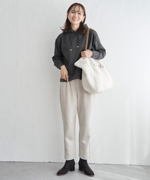 ikka（イッカ）の「GOKU楽フェイクスエードフードパーカー（パーカー・レディース・ブラック/スカイブルー/ベージュ/モカ・M/L/S）」の6枚目の写真