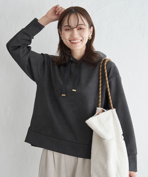 ikka（イッカ）の「GOKU楽フェイクスエードフードパーカー（パーカー・レディース・ブラック/スカイブルー/ベージュ/モカ・M/L/S）」の7枚目の写真