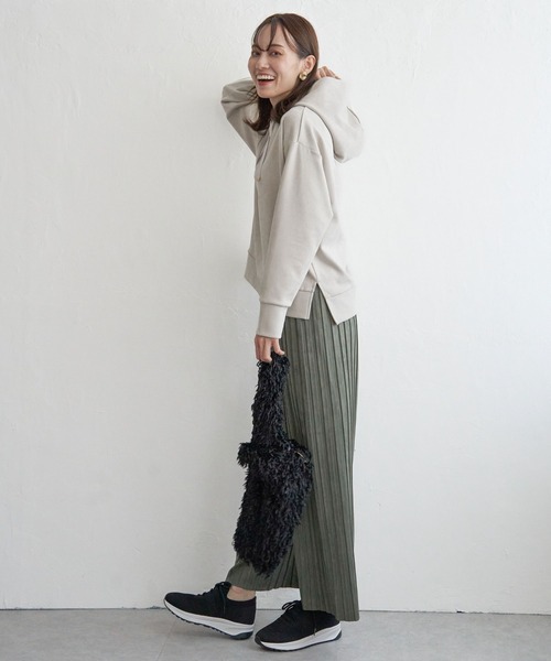 ikka（イッカ）の「GOKU楽フェイクスエードフードパーカー（パーカー・レディース・ブラック/スカイブルー/ベージュ/モカ・M/L/S）」の9枚目の写真