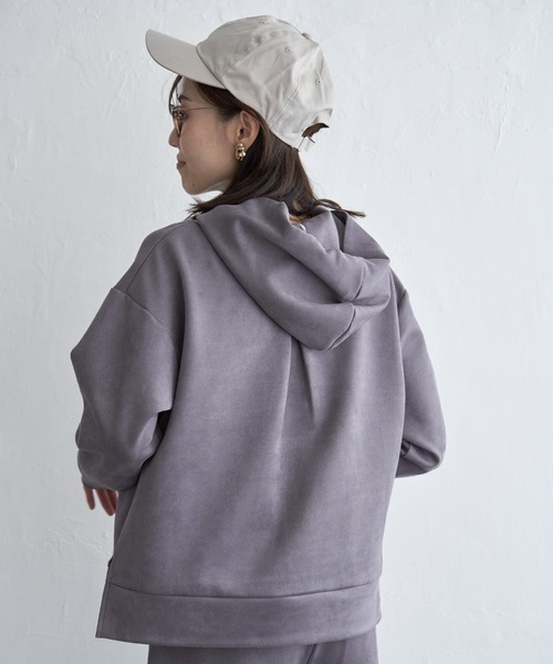 ikka（イッカ）の「GOKU楽フェイクスエードフードパーカー（パーカー・レディース・ブラック/スカイブルー/ベージュ/モカ・M/L/S）」の13枚目の写真