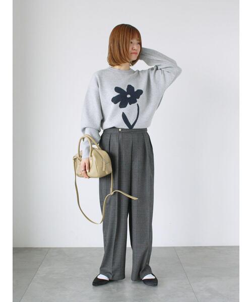 Lugnoncure（ルノンキュール）の「フラワーモチーフジャカードワイドニット（ニット/セーター・レディース・グレー/モカ/ネイビー/ピンク・F）」の10枚目の写真