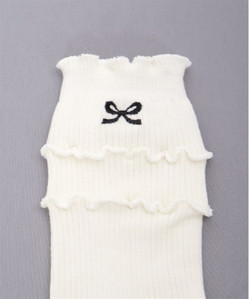 axes femme POETIQUE（アクシーズファムポエティック）の「リボン刺繍ソックス（ソックス/靴下・レディース・ホワイト/グレー・FREE）」の5枚目の写真