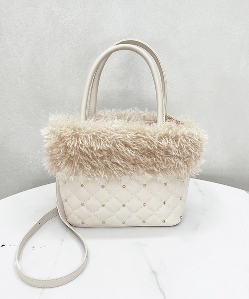 apres jour（アプレジュール）の「2wayビジューファーバッグ【ZOZOTOWN限定アイテム】（ショルダーバッグ・レディース・グレー/ライトピンク/ホワイト/ベージュ・フリー）」の4枚目の写真