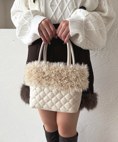 apres jour（アプレジュール）の「2wayビジューファーバッグ【ZOZOTOWN限定アイテム】（ショルダーバッグ・レディース・グレー/ライトピンク/ホワイト/ベージュ・フリー）」の5枚目の写真