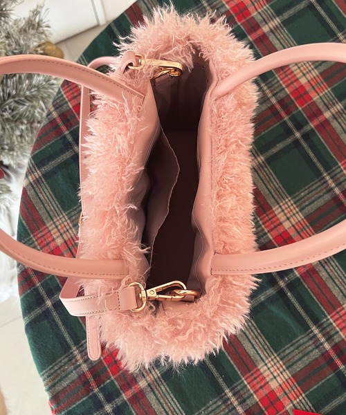 apres jour（アプレジュール）の「2wayビジューファーバッグ【ZOZOTOWN限定アイテム】（ショルダーバッグ・レディース・グレー/ライトピンク/ホワイト/ベージュ・フリー）」の7枚目の写真