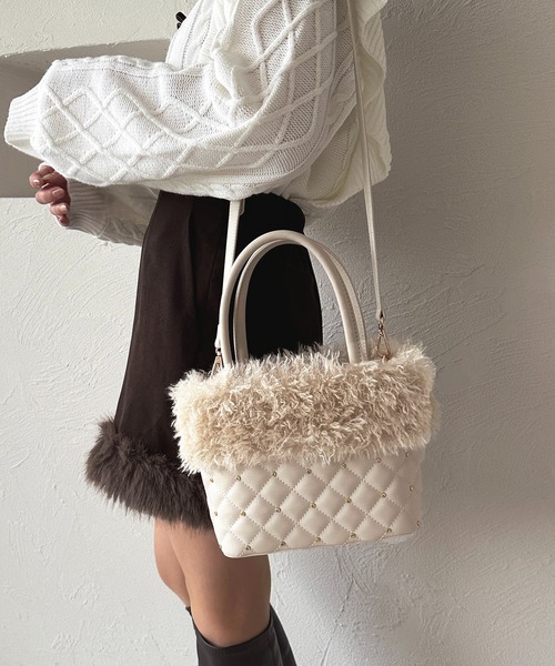 apres jour（アプレジュール）の「2wayビジューファーバッグ【ZOZOTOWN限定アイテム】（ショルダーバッグ・レディース・グレー/ライトピンク/ホワイト/ベージュ・フリー）」の6枚目の写真