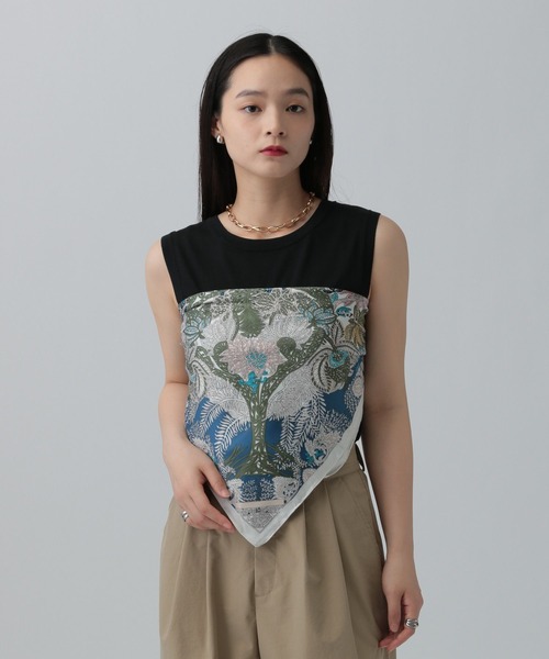 LEPSIM(レプシィム)の「大判スクエアスカーフ 303219(バンダナ/スカーフ・レディース・ブルー/ネイビー/イエロー/ブラック/カーキ/ライトピンク/ブルー系その他/グレー/アイボリー/キャメル/ライトブルー/レッド・ONE SIZE)」の8枚目の写真