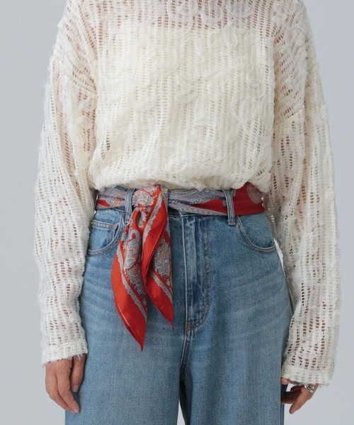 LEPSIM(レプシィム)の「大判スクエアスカーフ 303219(バンダナ/スカーフ・レディース・ブルー/ネイビー/イエロー/ブラック/カーキ/ライトピンク/ブルー系その他/グレー/アイボリー/キャメル/ライトブルー/レッド・ONE SIZE)」の12枚目の写真