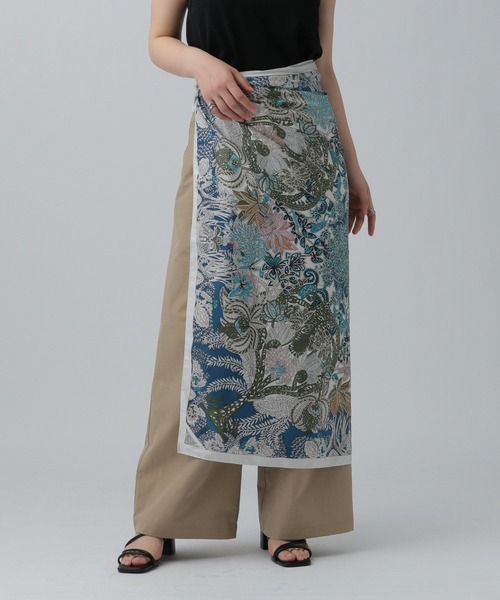 LEPSIM(レプシィム)の「大判スクエアスカーフ 303219(バンダナ/スカーフ・レディース・ブルー/ネイビー/イエロー/ブラック/カーキ/ライトピンク/ブルー系その他/グレー/アイボリー/キャメル/ライトブルー/レッド・ONE SIZE)」の16枚目の写真