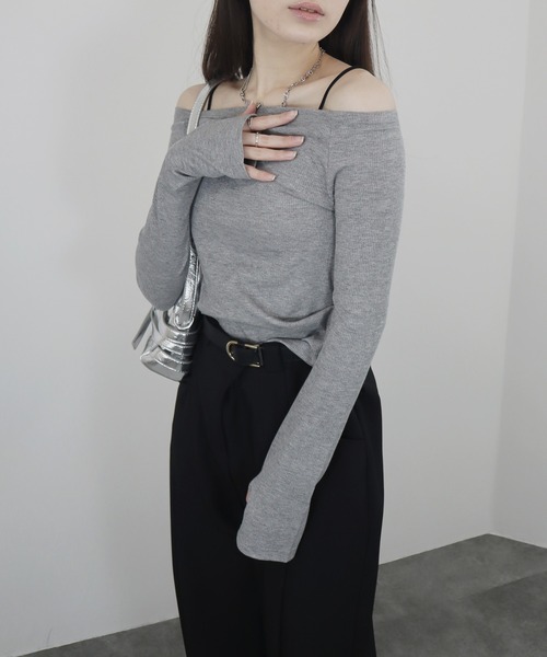 Reurie'(レウリィ)の「【ZOZO限定】オフショルダーラメリブトップス/offshoulder lame rib top 長袖 シンプル きれいめ モード フェミニン 大人カジュアル レディライク モノトーン(Tシャツ/カットソー・レディース・アイボリー/ブラック/グレー・FREE)」の10枚目の写真