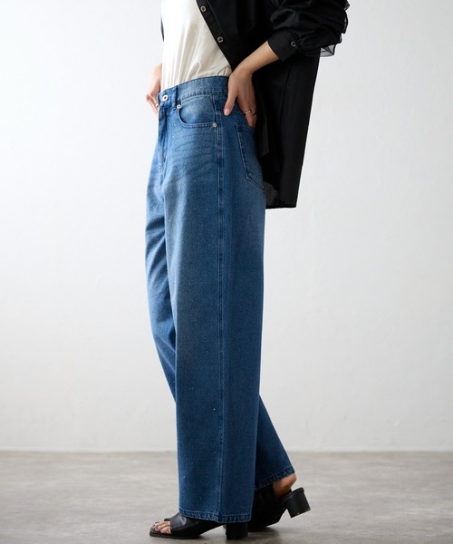 r.(アールドット)の「ラインストーン デニムパンツ(デニムパンツ・レディース・ライトブルー/ブラック/ブルー・SMALL/MEDIUM)」の6枚目の写真