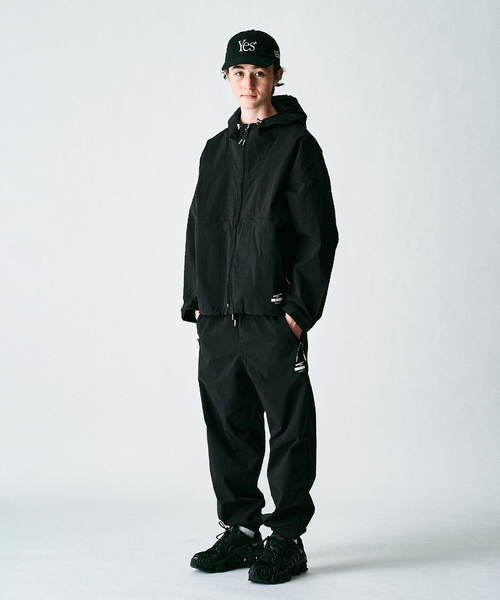 417 EDIFICE（フォーワンセブンエディフィス）の「ワッシャーナイロンイージーパンツ（カーゴパンツ・メンズ・ブラック・LARGE/MEDIUM/SMALL）」の3枚目の写真