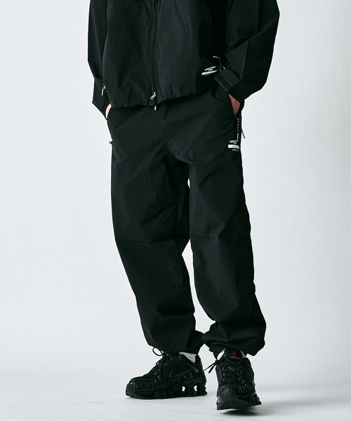 417 EDIFICE（フォーワンセブンエディフィス）の「ワッシャーナイロンイージーパンツ（カーゴパンツ・メンズ・ブラック・LARGE/MEDIUM/SMALL）」の9枚目の写真
