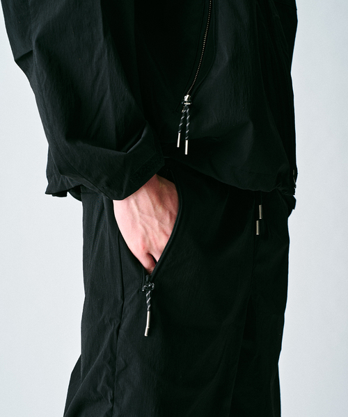 417 EDIFICE（フォーワンセブンエディフィス）の「ワッシャーナイロンイージーパンツ（カーゴパンツ・メンズ・ブラック・LARGE/MEDIUM/SMALL）」の18枚目の写真