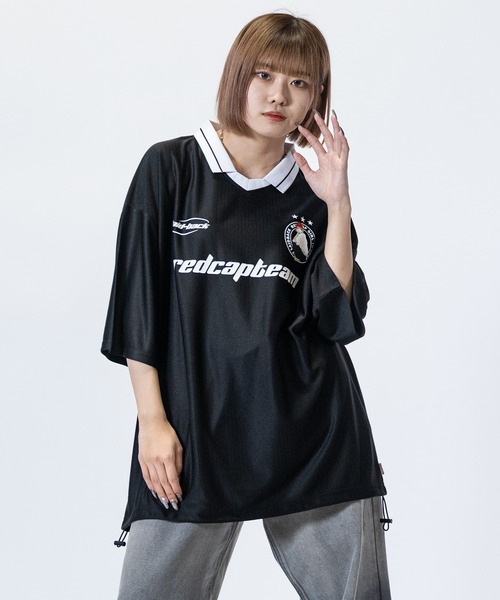 Red Cap Girl（レッドキャプガール）の「【a-r】〔RedCapGirl/レッドキャップガール〕シャドウストライプ チームデザイン ゲームTシャツ（Tシャツ/カットソー・メンズ・ブラック/ホワイト/グリーン・MEDIUM/LARGE）」の7枚目の写真