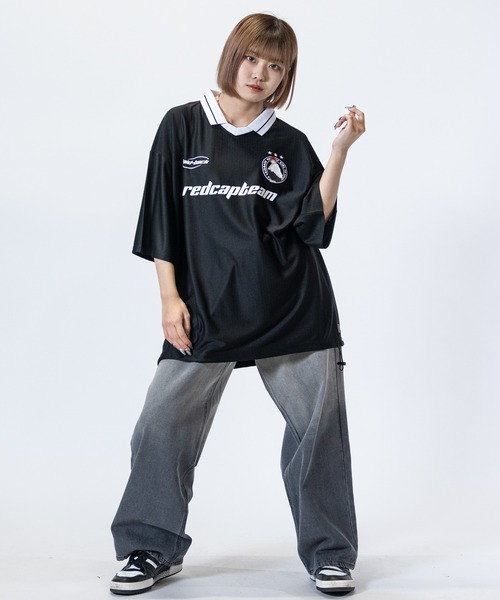 Red Cap Girl（レッドキャプガール）の「【a-r】〔RedCapGirl/レッドキャップガール〕シャドウストライプ チームデザイン ゲームTシャツ（Tシャツ/カットソー・メンズ・ブラック/ホワイト/グリーン・MEDIUM/LARGE）」の12枚目の写真