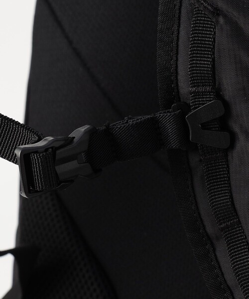 FREAK'S STORE（フリークスストア）の「限定展開 SALOMON/サロモン TRAILBLAZER 20 ユニセックス ハイキングバッグ / LC2182600（バックパック/リュック・メンズ・ブラック・ONE SIZE）」の9枚目の写真