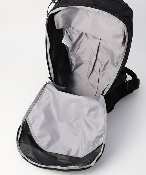 FREAK'S STORE（フリークスストア）の「限定展開 SALOMON/サロモン TRAILBLAZER 20 ユニセックス ハイキングバッグ / LC2182600（バックパック/リュック・メンズ・ブラック・ONE SIZE）」の15枚目の写真