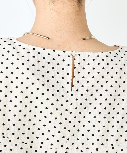 NOLLEY’S（ノーリーズ）の「【追加】サッカードットバックフリルブラウス（シャツ/ブラウス・レディース・ホワイト系その他4/ブラック系その他3・38）」の3枚目の写真