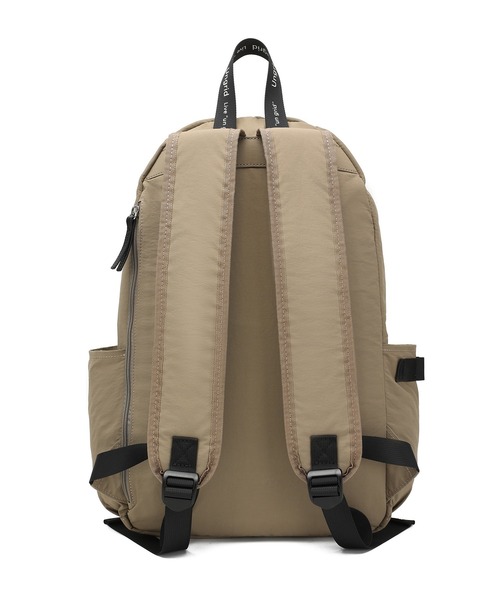 Ungrid(アングリッド)の「【Ungrid/アングリッド】撥水軽量ソフトナイロン ロゴテープリュック(バックパック/リュック・レディース・ブラック系/ベージュ系/ネイビー系・FREE)」の17枚目の写真