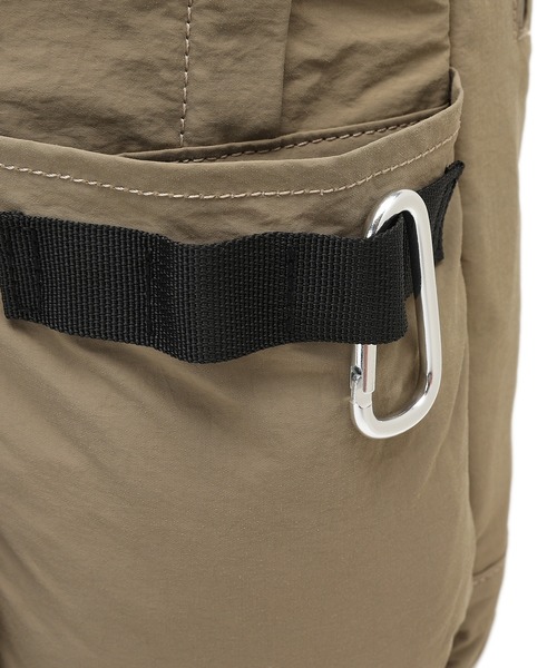 Ungrid(アングリッド)の「【Ungrid/アングリッド】撥水軽量ソフトナイロン ロゴテープリュック(バックパック/リュック・レディース・ブラック系/ベージュ系/ネイビー系・FREE)」の18枚目の写真