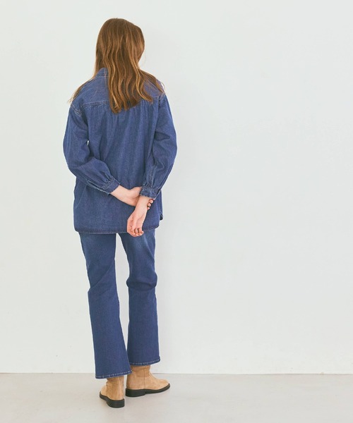 coca（coca）（コカ）の「テレコ風デニムフレアパンツ（デニムパンツ・レディース・ブルー/ライトブルー・S/L/M）」の6枚目の写真